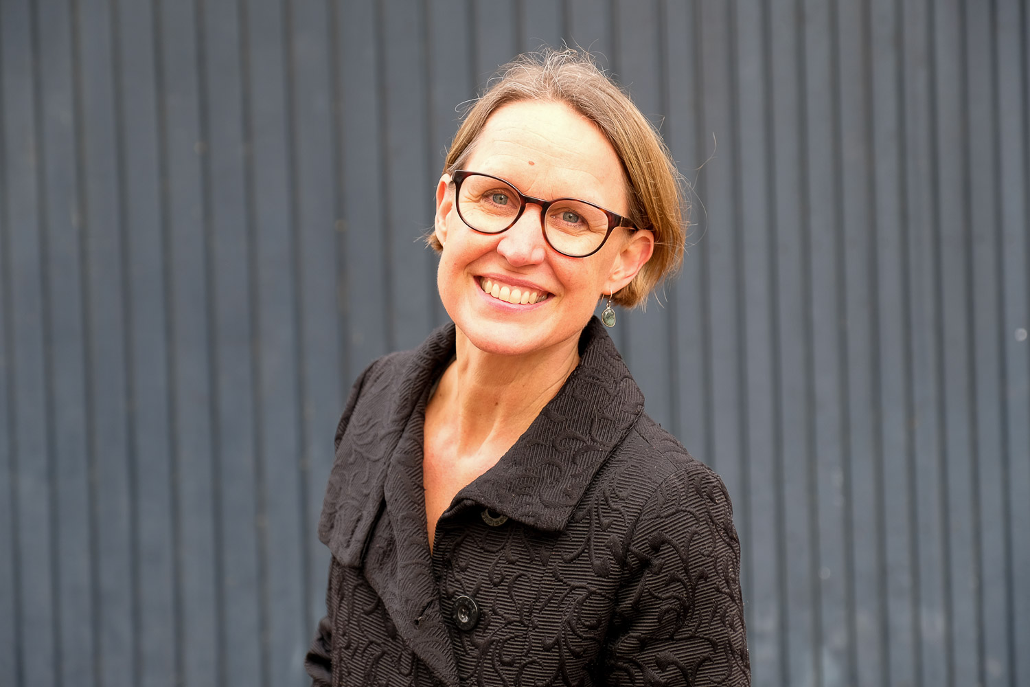 Sara Lövenhill cert. Funktionsmedicinsk terapeut Porträttfoto av Sara Lövenhill, Funktionsmedicinsk Terapeut och Fasciaspecialist